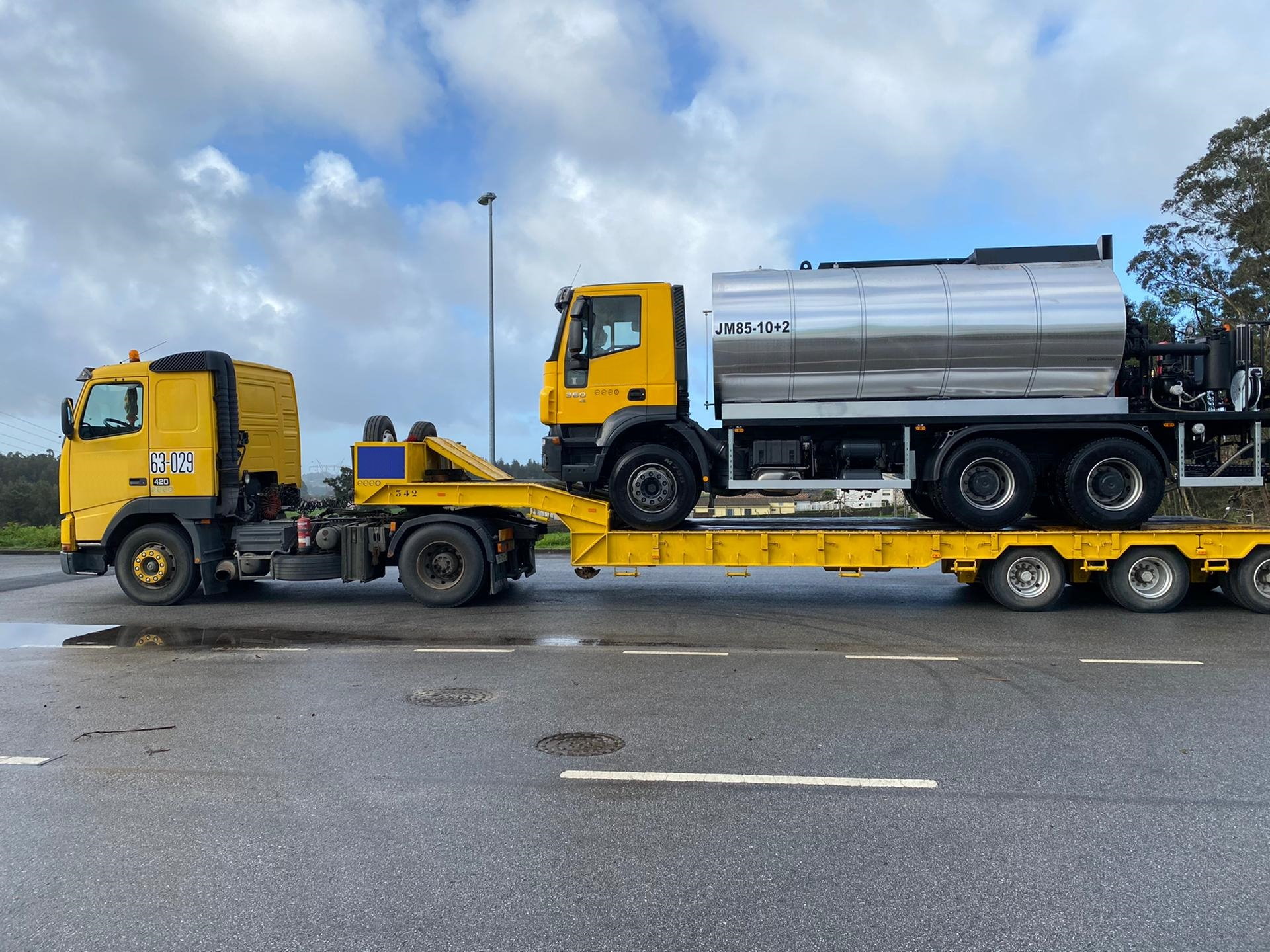 IVECO 260T36 TRAKKER 6x4 BITUMEN SPRAYER -ANO 2008